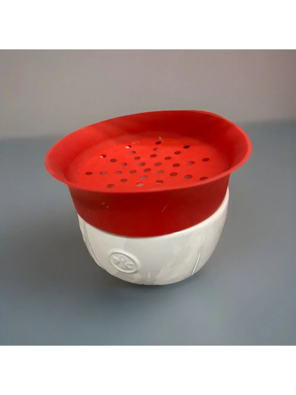 Pampered Chef Microwave Pasta Cooker Red Silicone Lid White Ceramic Bowl #2633